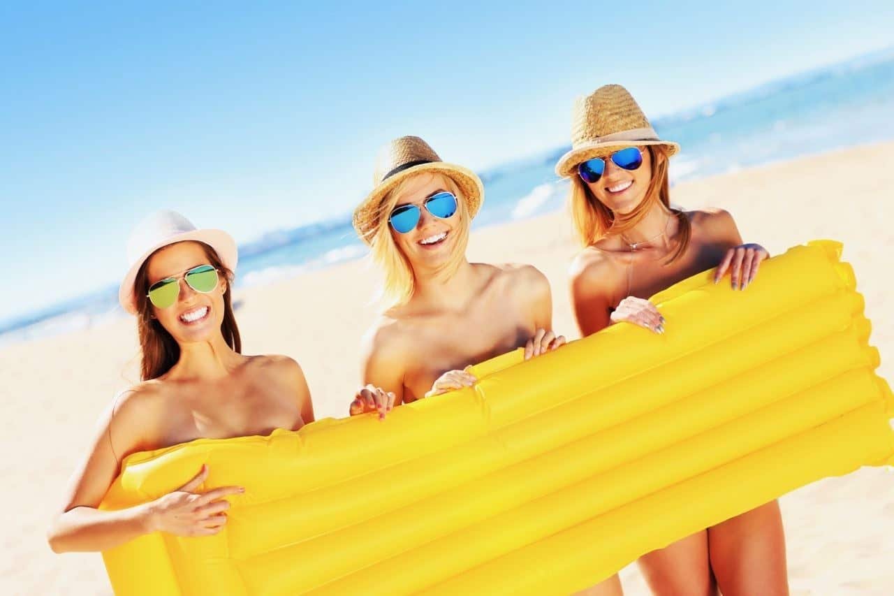 Girls_beach_Sunny_Islands - Croatia Travel Blog