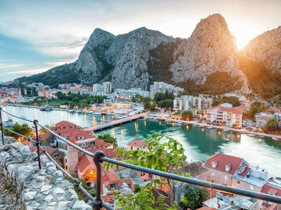 Things to do in Omis Travel Blog | Chasing the Donkey Travel Blog | Scenic