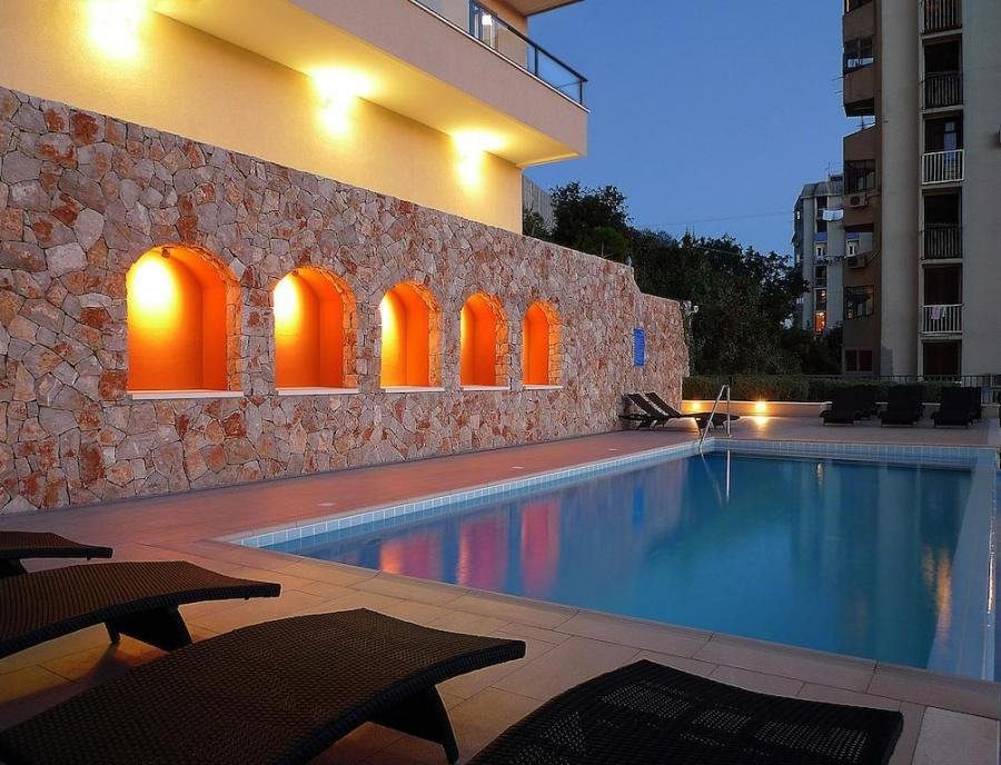 Hotels in Dubrovnik with a Pool_Hotel Adria_Croatia Travel Blog