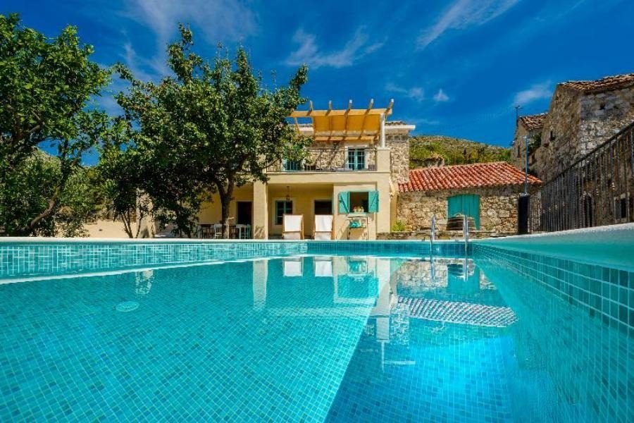 Hotels in Dubrovnik with a Pool_Rustic Stone Villa Begovi Dvori_Croatia Travel Blog