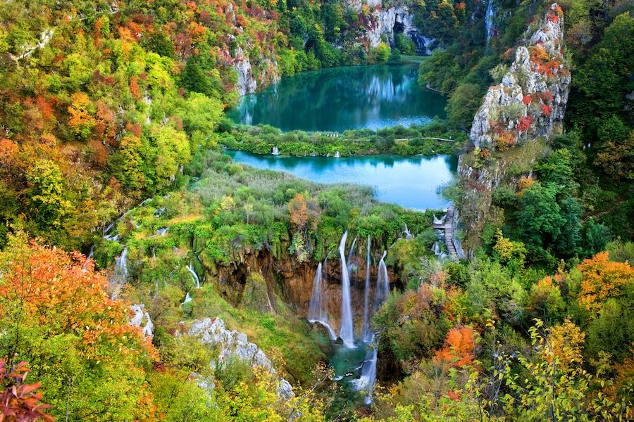 PLITVICE LAKES NATIONAL PARK FALL BEST PHOTO
