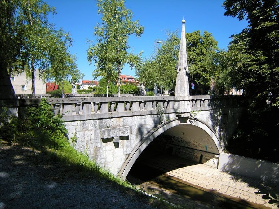 Things to do in Slovenia_The Bridges of Ljubljana_Trnovo bridge