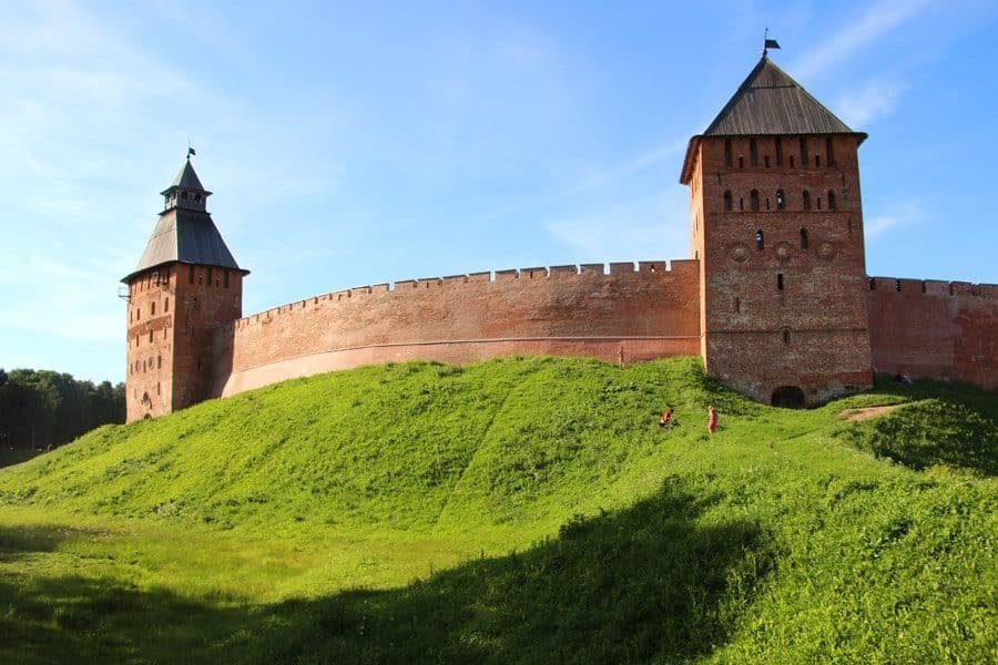 Russia Travel Blog_The Best Two Week Russia Travel Itinerary_Novgorod-Kremlin