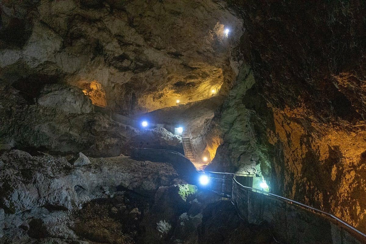Devil’s Throat Cave Bulgaria_Wiki (1)