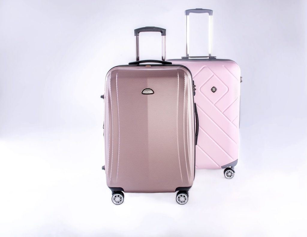 Luggage_Best Zipperless Lugage Reviews_COVER