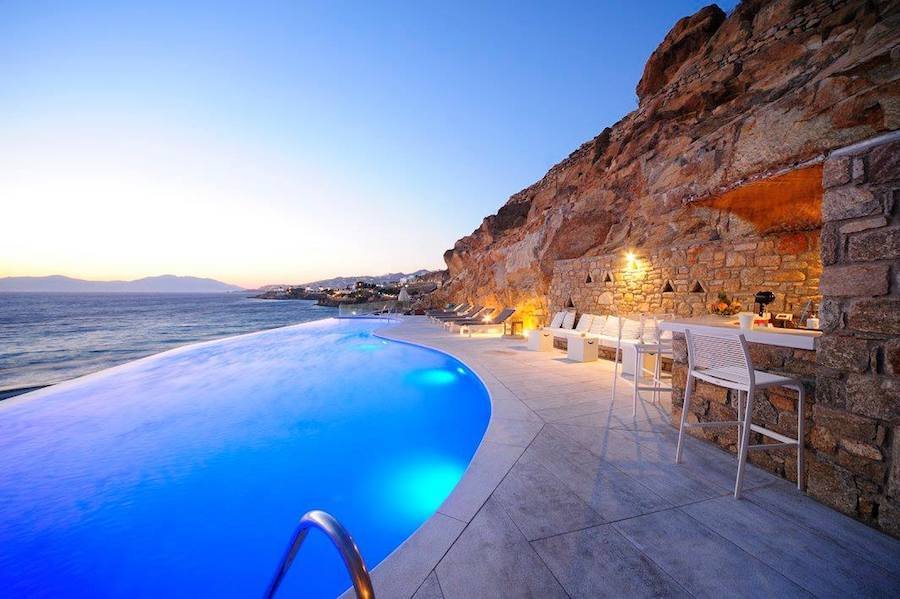 Greece Travel Blog_Where To Stay In Mykonos Greece_Mykonos Beach Hotel
