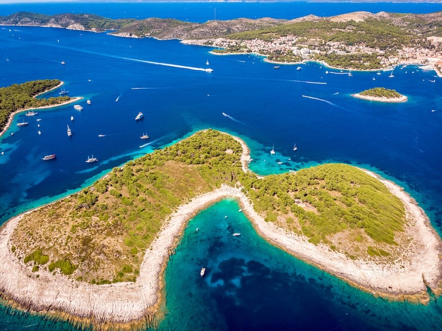 Sailing Croatia Itinerary_Aerial view of Paklinski Islands in Hvar, Croatia