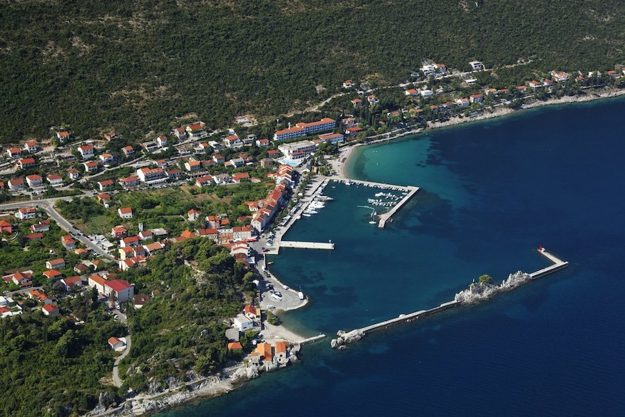Day Trips From Dubrovnik - The coastline on Peljeac peninsula