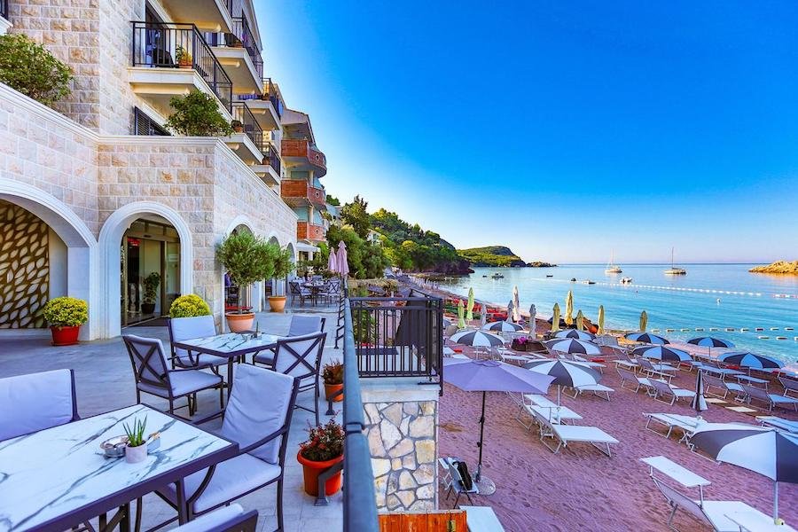Montenegro Travel Blog_Luxury Hotels in Montenegro_Hotel California