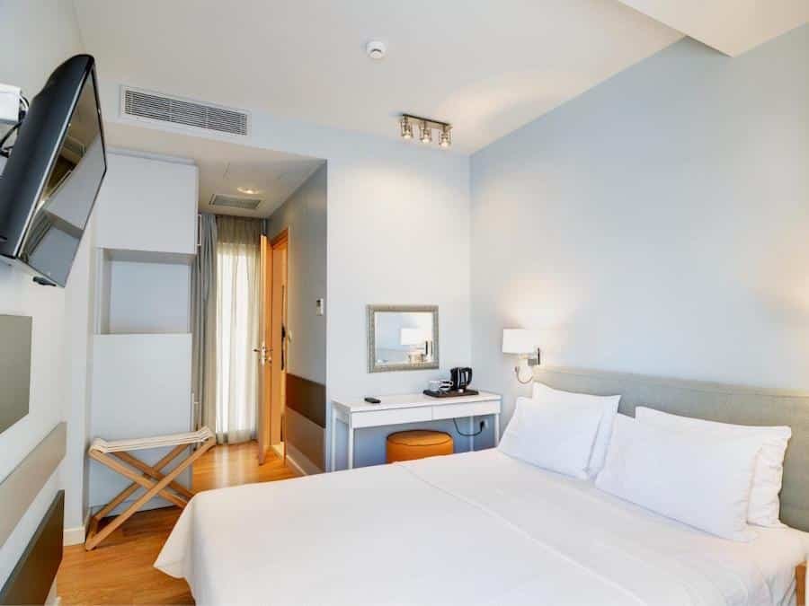 Greece Travel Blog_Best Places To Stay In Athens_Phidias Piraeus Hotel