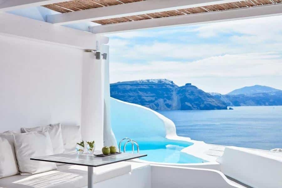 Greece Travel Blog_Best Resort Hotels In Greece_Katikies Santorini