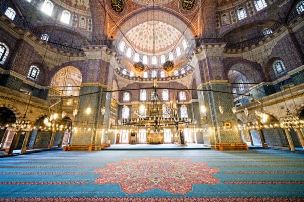 19 Beautiful & Famous Mosques In Turkey Not To Miss