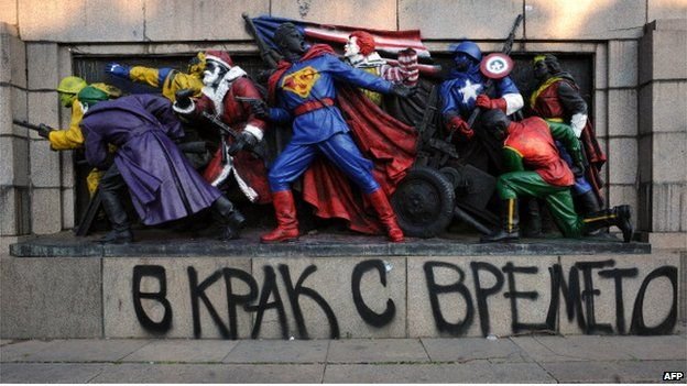 Soviet Statue_Superheroes