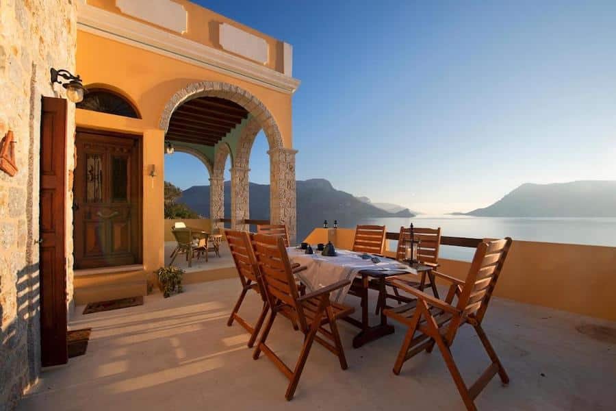 Greece Travel Blog_Best Honeymoon Hotels In Greece_Secret Paradise Beach Villa