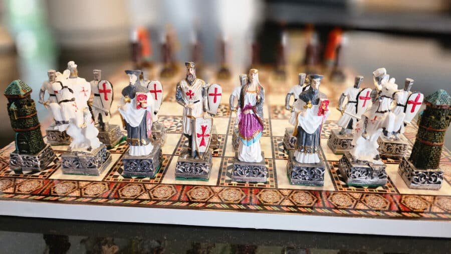 Crusaders Chess Pieces_Souvenirs from Turkey_Shopping in Istanbul