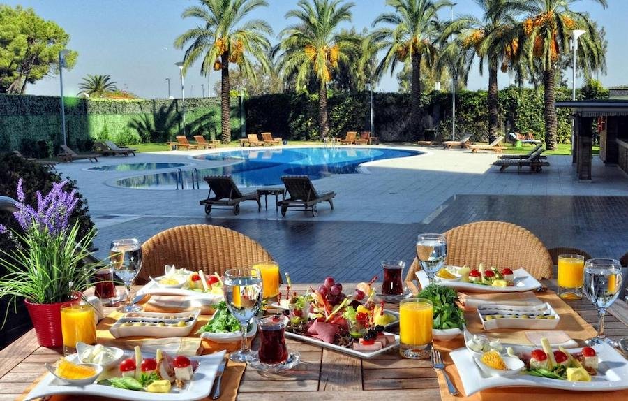 Turkey Travel Blog_Hotels In Izmir For A Luxurious Stay_Wyndham Grand İzmir Özdilek