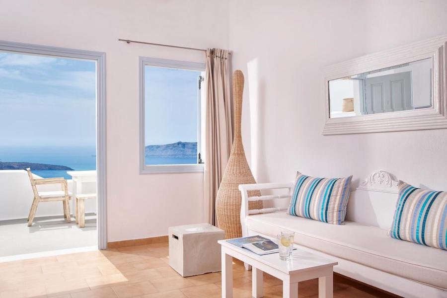 Greece Travel Blog_Best Places To Stay In Santorini_Mill Houses Elegant Suites