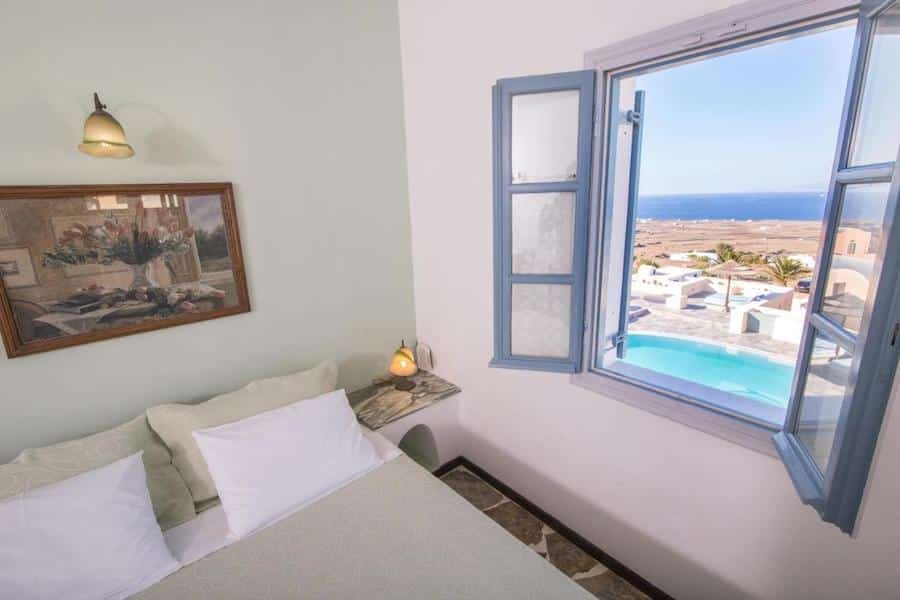 Greece Travel Blog_Where To Stay In Santorini_Anemoessa Villa