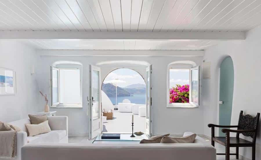 Greece Travel Blog_Where To Stay In Santorini_Canaves Oia Boutique Hotel