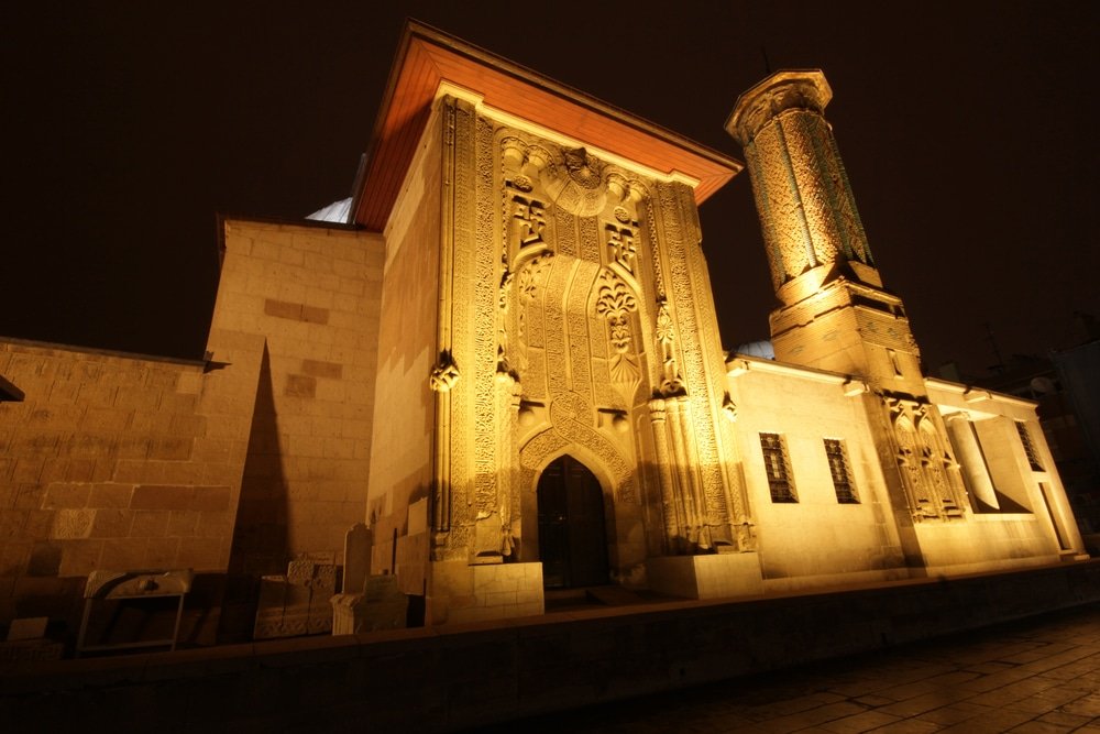Ince Minare Museum lit up at night, creating a mesmerizing sight in Konya