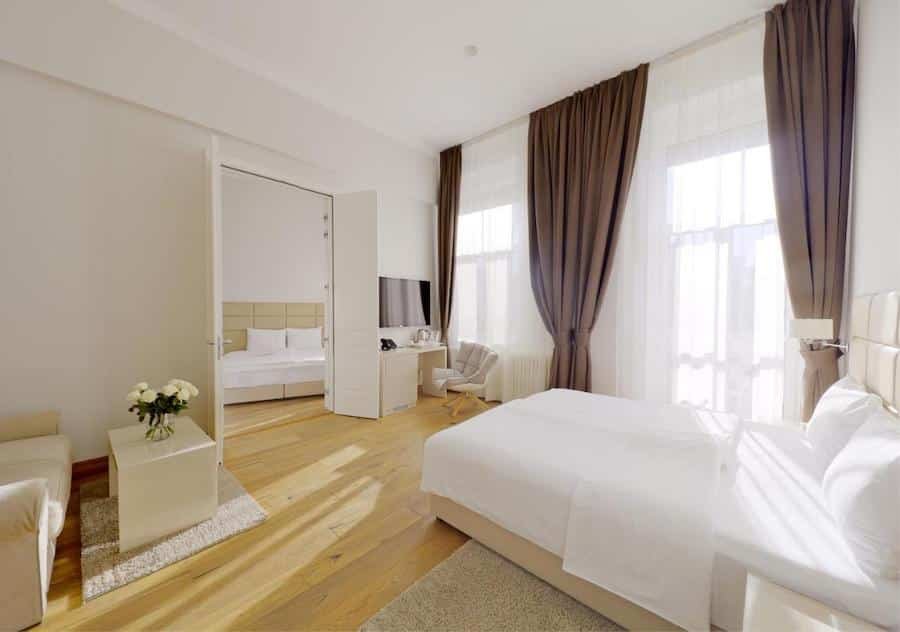 Serbia Travel Blog_Best Hotels In Novi Sad_Lanterna Rooms City Center